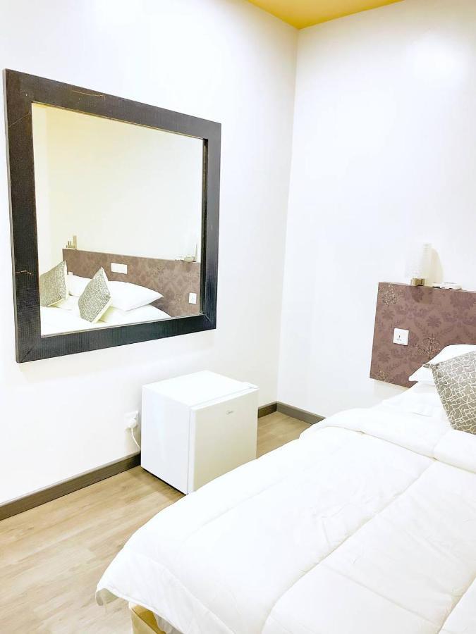 Fatims Beach House Maafushi Exterior photo